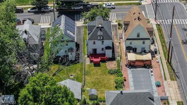 61 W Clay Ave, Roselle Park Boro, NJ 07204