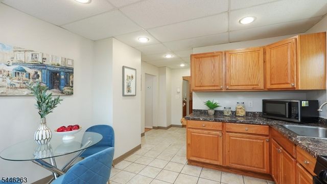 61 W Clay Ave, Roselle Park Boro, NJ 07204