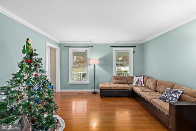 325 SANDY RIDGE RD, Fredericksburg, VA 22405