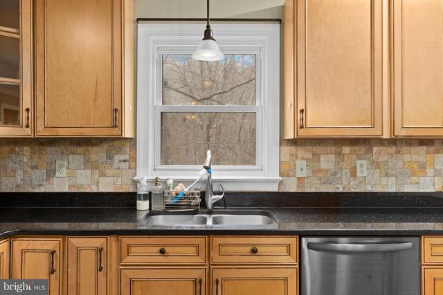 325 SANDY RIDGE RD, Fredericksburg, VA 22405