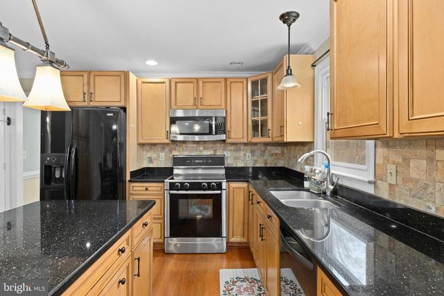 325 SANDY RIDGE RD, Fredericksburg, VA 22405