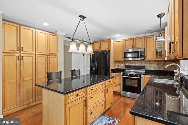 325 SANDY RIDGE RD, Fredericksburg, VA 22405