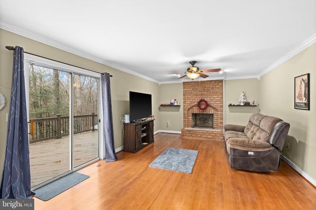 325 SANDY RIDGE RD, Fredericksburg, VA 22405