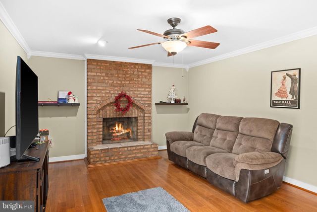 325 SANDY RIDGE RD, Fredericksburg, VA 22405