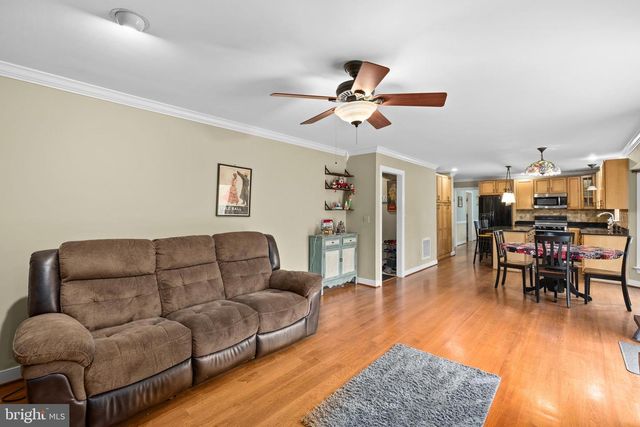 325 SANDY RIDGE RD, Fredericksburg, VA 22405