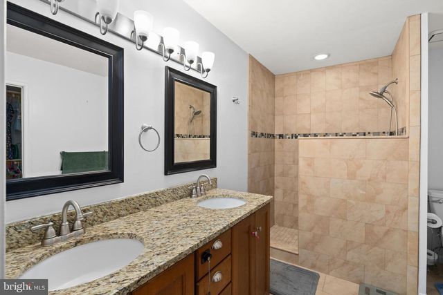 325 SANDY RIDGE RD, Fredericksburg, VA 22405