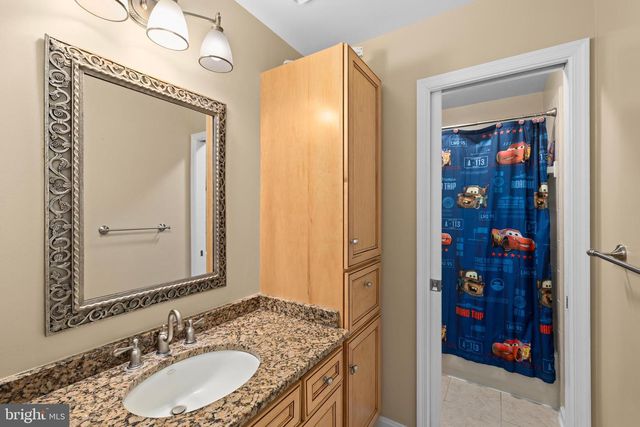 325 SANDY RIDGE RD, Fredericksburg, VA 22405