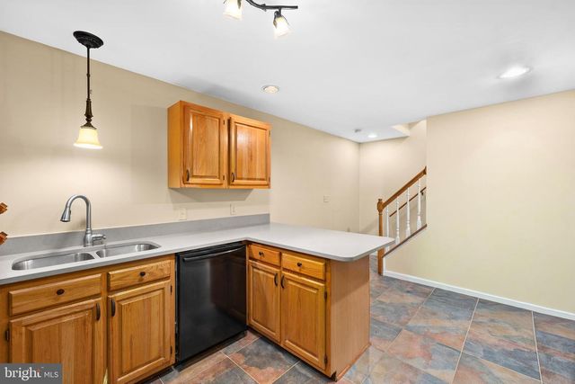 325 SANDY RIDGE RD, Fredericksburg, VA 22405