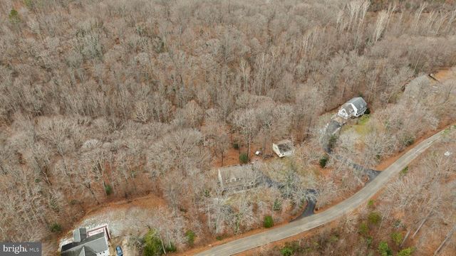 325 SANDY RIDGE RD, Fredericksburg, VA 22405