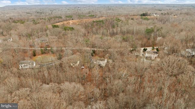 325 SANDY RIDGE RD, Fredericksburg, VA 22405