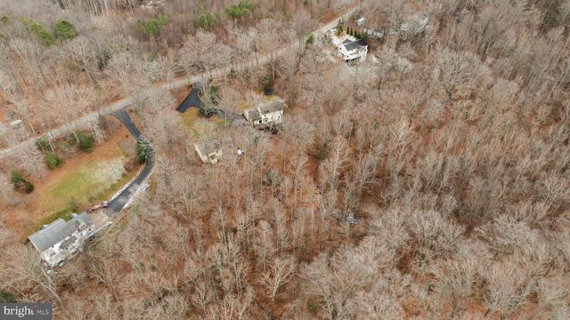 325 SANDY RIDGE RD, Fredericksburg, VA 22405