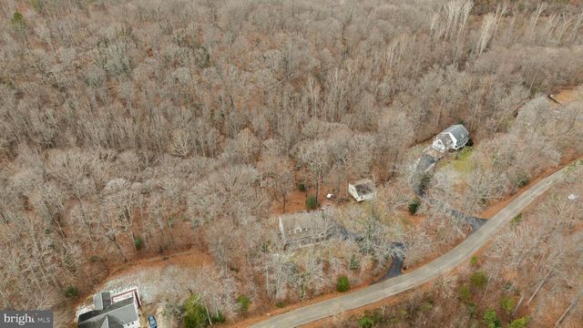325 SANDY RIDGE RD, Fredericksburg, VA 22405