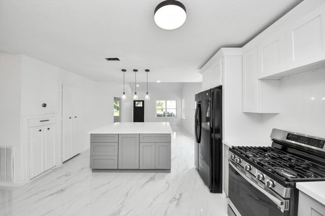 10410 Green Valley Lane, Houston, TX 77064