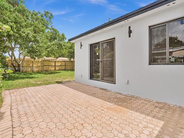 125 NW 122nd St, North Miami, FL 33168