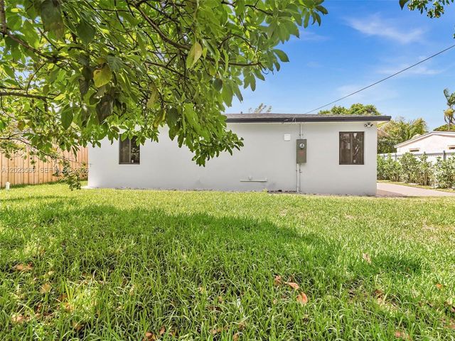 125 NW 122nd St, North Miami, FL 33168