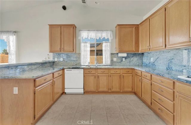 18766 Kitom, Apple Valley, CA 92308