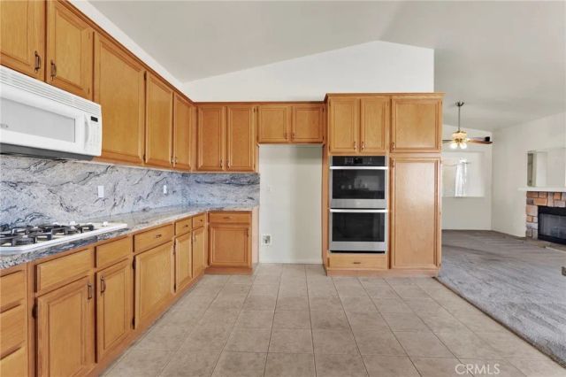 18766 Kitom, Apple Valley, CA 92308