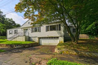 246 Ray Road, New Haven, CT 06515