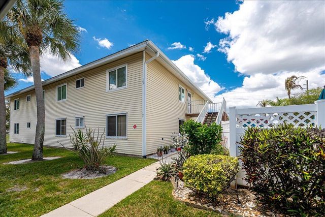 103 SE Village Drive, Port St. Lucie, Port St Lucie, FL 34952