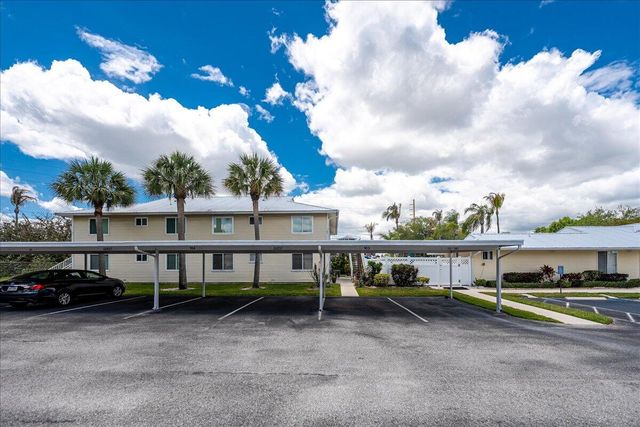 103 SE Village Drive, Port St. Lucie, Port St Lucie, FL 34952