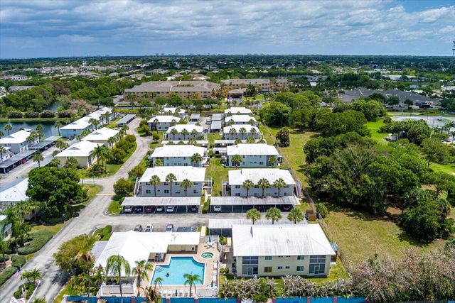 103 SE Village Drive, Port St. Lucie, Port St Lucie, FL 34952