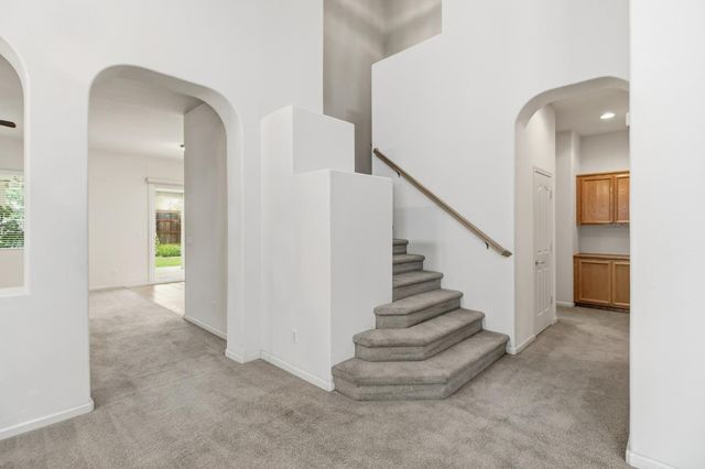 9952 Benevento Way, Elk Grove, CA 95757