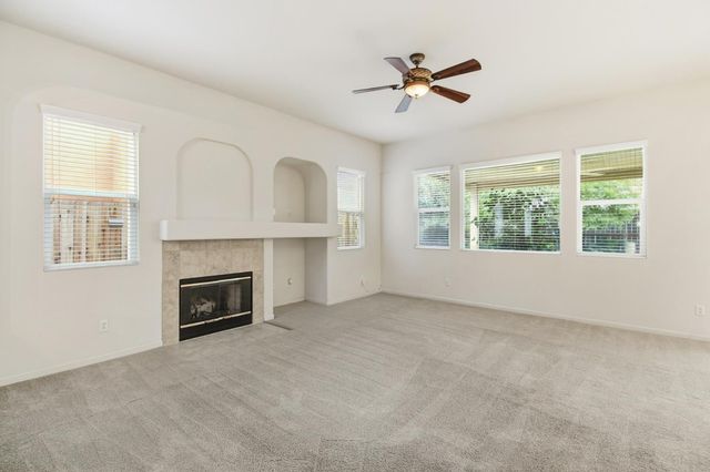 9952 Benevento Way, Elk Grove, CA 95757