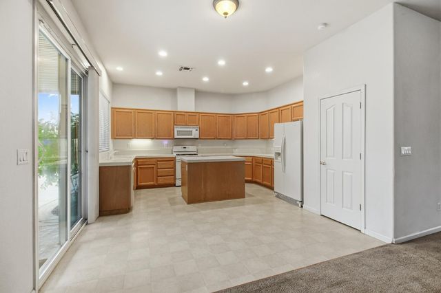 9952 Benevento Way, Elk Grove, CA 95757