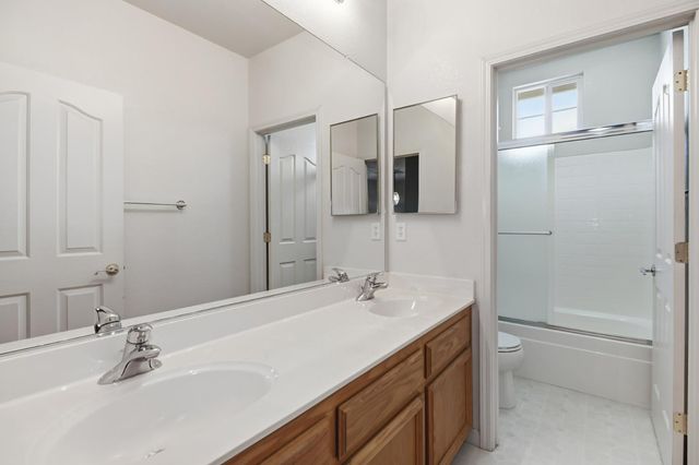 9952 Benevento Way, Elk Grove, CA 95757