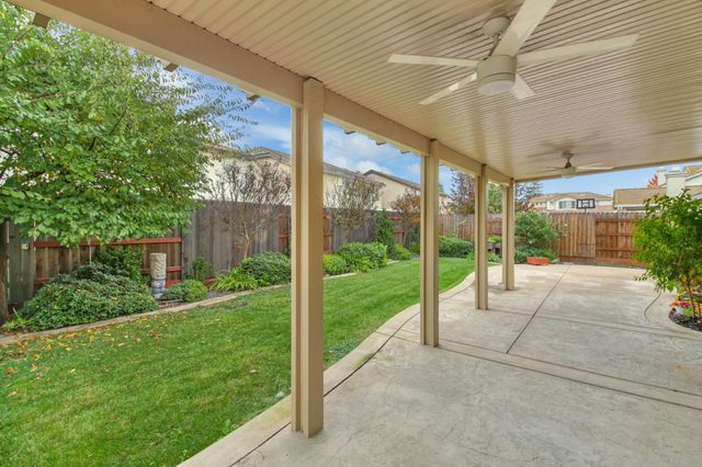 9952 Benevento Way, Elk Grove, CA 95757