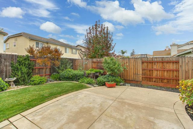 9952 Benevento Way, Elk Grove, CA 95757