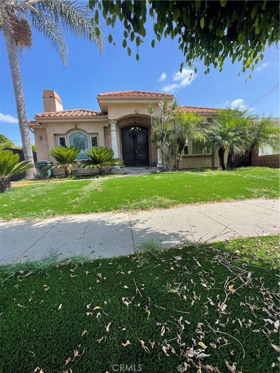 Image 2 of property listing at 7915 Harper, Downey, CA 90241