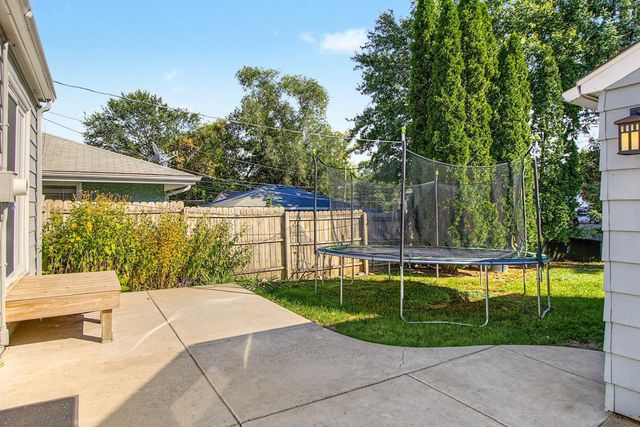 210 Curtice Street W, West Saint Paul, MN 55118