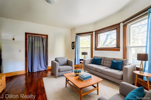 115 College Place, Ypsilanti, MI 48197