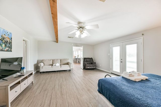 4214 Liberty Drive, Galveston, TX 77554