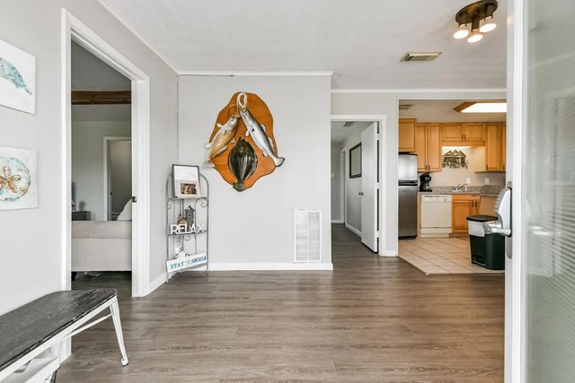 4214 Liberty Drive, Galveston, TX 77554