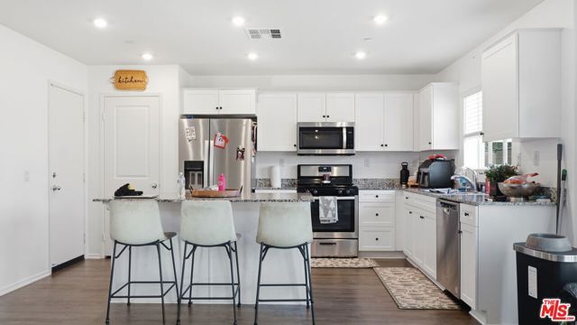 1428 Wild Prairie Way, Hemet, CA 92543