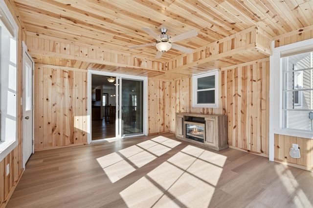 1217 N 4th Street, Manchester, IA 52057