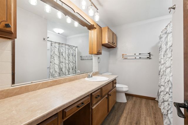 1217 N 4th Street, Manchester, IA 52057