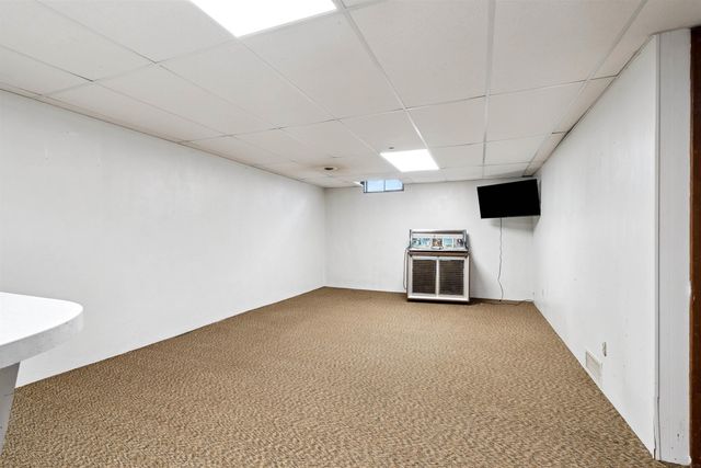 1217 N 4th Street, Manchester, IA 52057