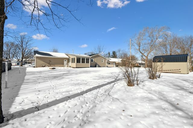 1217 N 4th Street, Manchester, IA 52057