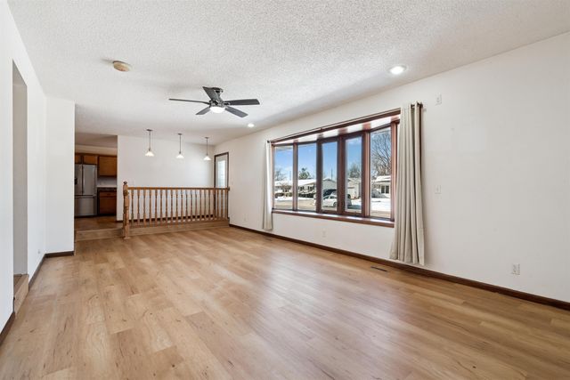 1217 N 4th Street, Manchester, IA 52057