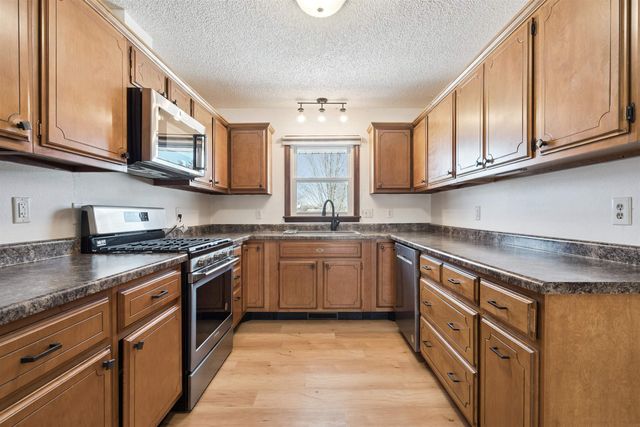 1217 N 4th Street, Manchester, IA 52057