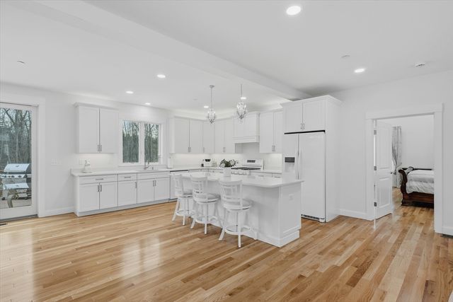 14 Lefevre Dr, Kingston, NH 03848