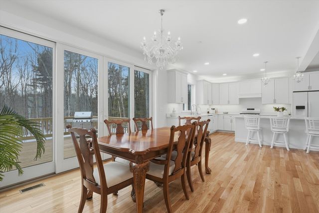 14 Lefevre Dr, Kingston, NH 03848