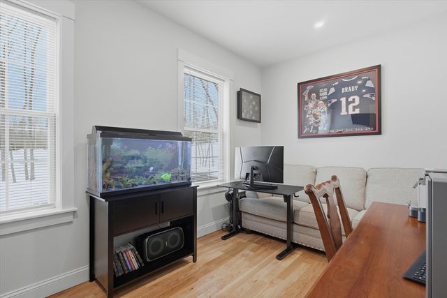 14 Lefevre Dr, Kingston, NH 03848