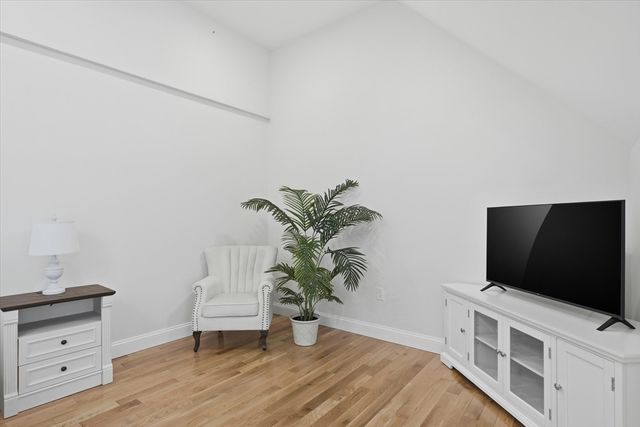 14 Lefevre Dr, Kingston, NH 03848