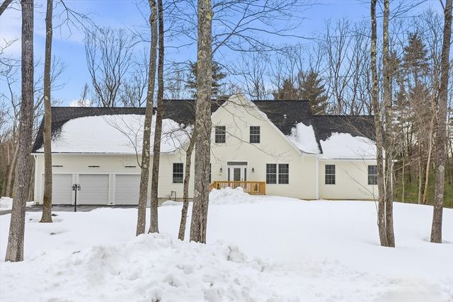 14 Lefevre Dr, Kingston, NH 03848