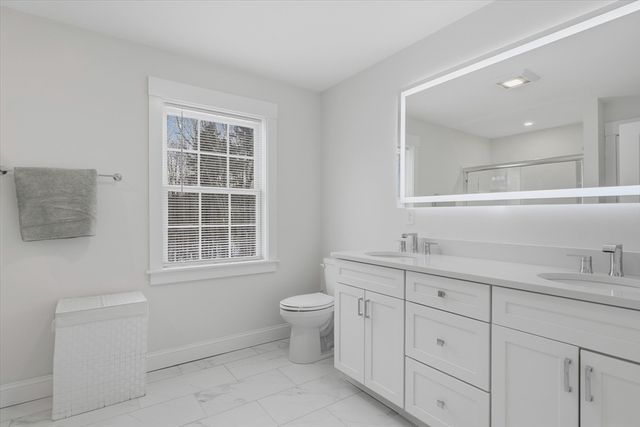 14 Lefevre Dr, Kingston, NH 03848