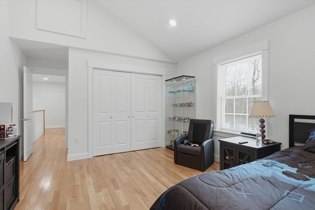 14 Lefevre Dr, Kingston, NH 03848